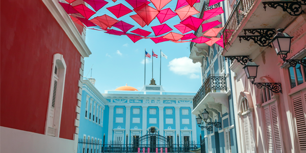 puerto rico street building kites